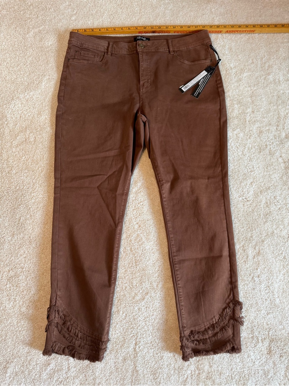 CHARLIE B Brown Frayed Hem Ankle Jeans